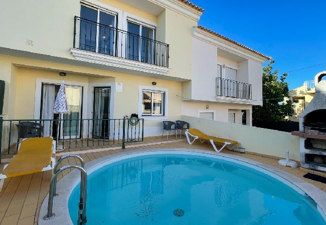 Villa em Albufeira - Moradia T3 Águia Marina, com piscina e churrasqueira 