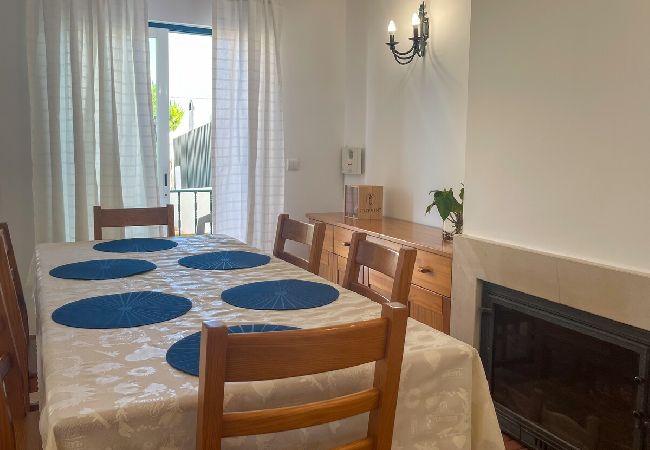 Villa em Albufeira - Moradia T3 Águia Marina, com piscina e churrasqueira  Villa em Albufeira - Moradia T3 Águia Marina, com piscina e churrasqueira