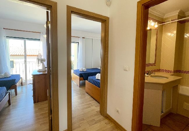 Villa em Albufeira - Moradia T3 Águia Marina, com piscina e churrasqueira  Villa em Albufeira - Moradia T3 Águia Marina, com piscina e churrasqueira