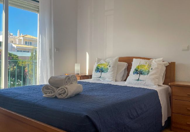 Villa em Albufeira - Moradia T3 Águia Marina, com piscina e churrasqueira  Villa em Albufeira - Moradia T3 Águia Marina, com piscina e churrasqueira