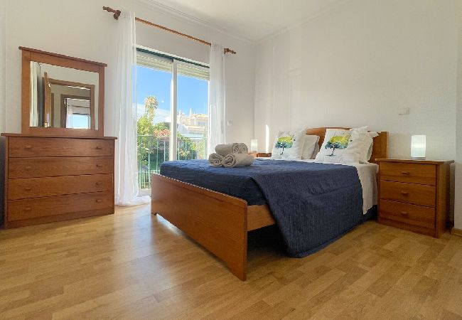 Villa em Albufeira - Moradia T3 Águia Marina, com piscina e churrasqueira  Villa em Albufeira - Moradia T3 Águia Marina, com piscina e churrasqueira