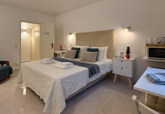 Quarto em Albufeira - Sofeelings, Quarto Praia_Piso 1, Baixa de Albufeira Quarto em Albufeira - Sofeelings, Quarto Praia_Piso 1, Baixa de Albufeira