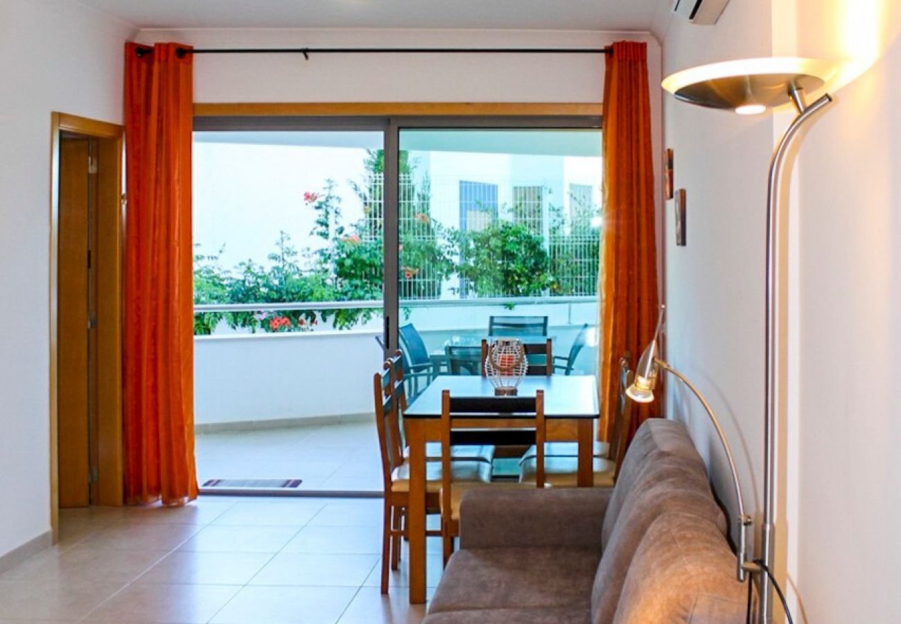 Apartamento em Albufeira - Varandas do Mar Apartamento T2_R, Frente mar, Olhos de Água, Albufeira 