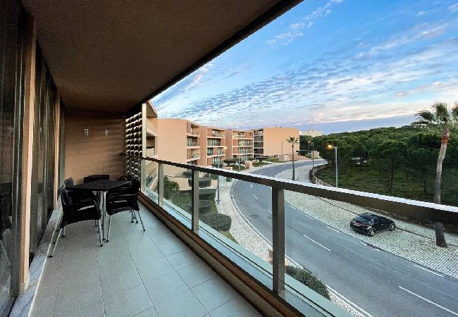 Apartamento em Albufeira - Herdade dos Salgados,T3, 11B-2A,Vila das Lagoas  Apartamento em Albufeira - Herdade dos Salgados,T3, 11B-2A,Vila das Lagoas