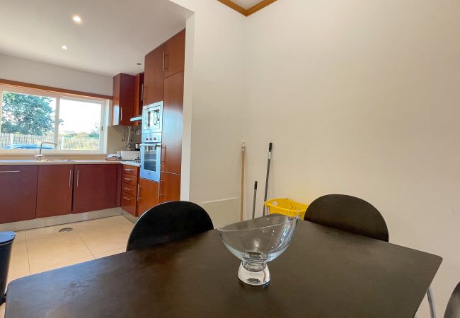 Casa geminada em Albufeira - Cerro de Águia, Albufeira, Moradia T2 c/ piscina Casa geminada em Albufeira - Cerro de Águia, Albufeira, Moradia T2 c/ piscina