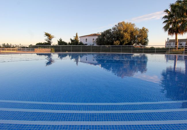 Casa geminada em Albufeira - Cerro de Águia, Albufeira, Moradia T2 c/ piscina Casa geminada em Albufeira - Cerro de Águia, Albufeira, Moradia T2 c/ piscina