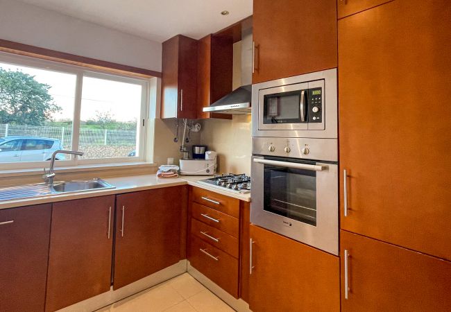 Casa geminada em Albufeira - Cerro de Águia, Albufeira, Moradia T2 c/ piscina Casa geminada em Albufeira - Cerro de Águia, Albufeira, Moradia T2 c/ piscina