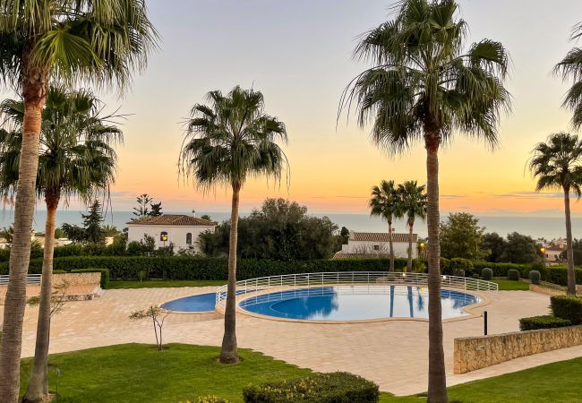 Casa geminada em Albufeira - Cerro de Águia, Albufeira, Moradia T2 c/ piscina Casa geminada em Albufeira - Cerro de Águia, Albufeira, Moradia T2 c/ piscina