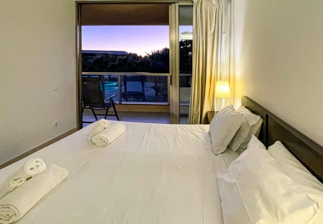Apartamento em Albufeira - Herdade dos Salgados, T3-8C_1B, Vila das Lagoas, Albufeira Apartamento em Albufeira - Herdade dos Salgados, T3-8C_1B, Vila das Lagoas, Albufeira