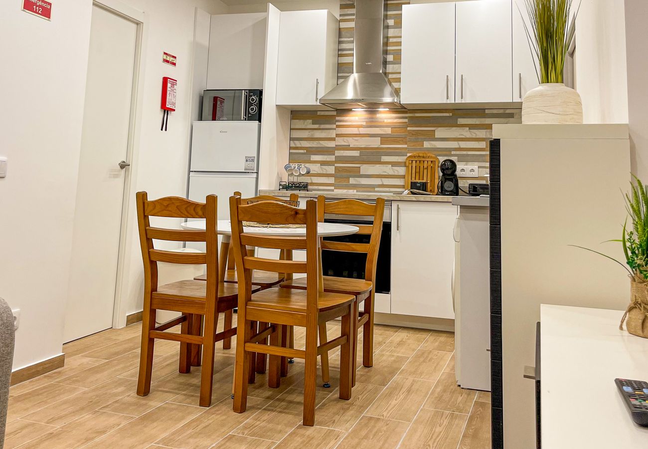 Apartamento em Albufeira - Apartamento T1, Arcos, Baixa de Albufeira, 150m da Praia do Túnel 