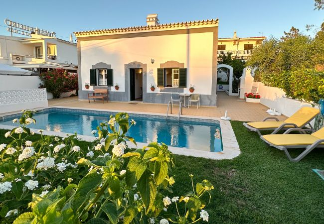 Villa em Albufeira - Casa das Conchas V4, Praia da Coelha Villa em Albufeira - Casa das Conchas V4, Praia da Coelha
