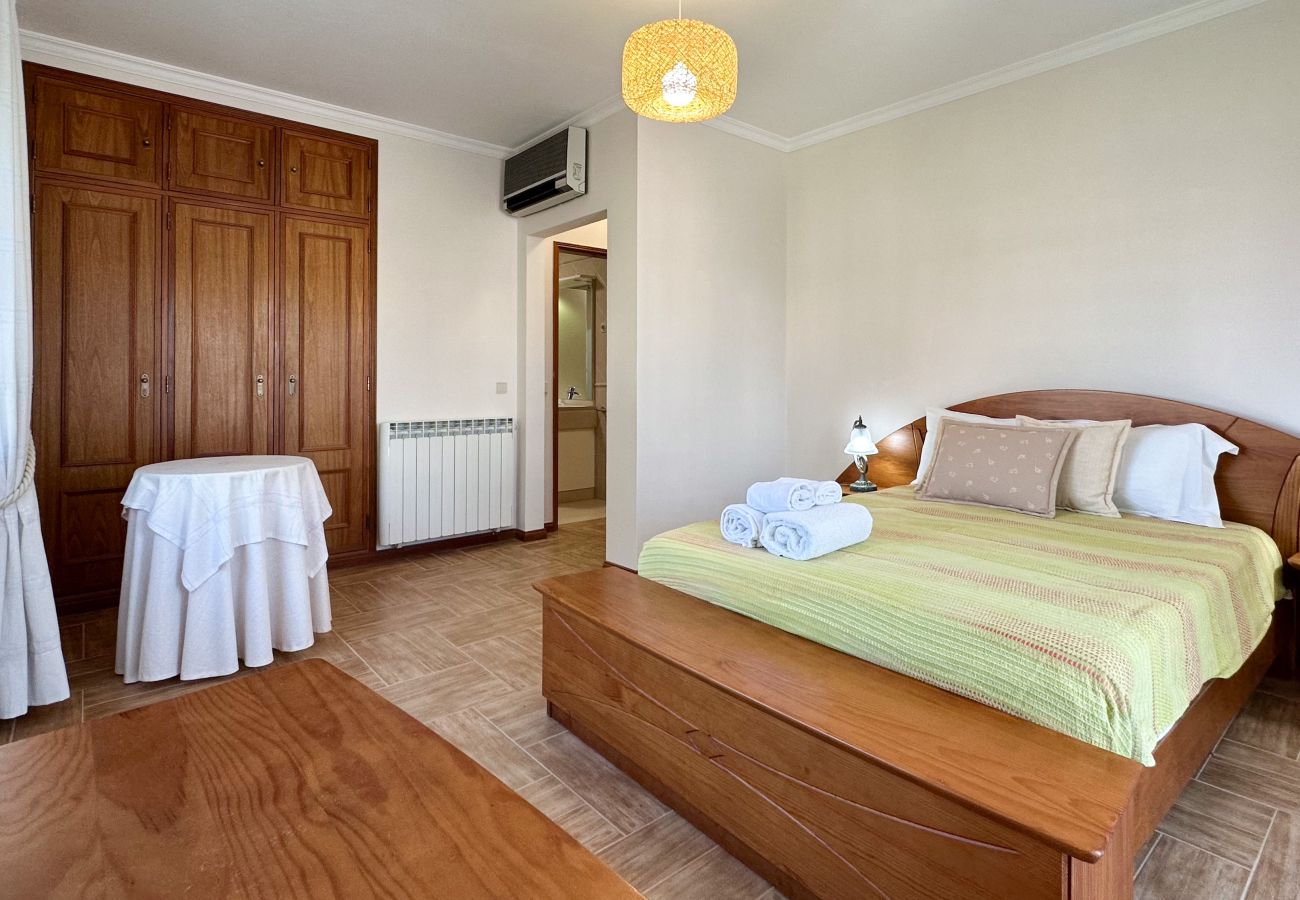 Villa em Albufeira -  Vivenda Catavento V5 Piscina e 100mt Praia da Galé