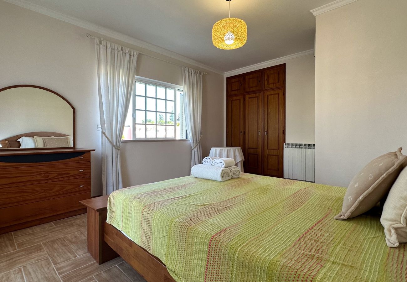 Villa em Albufeira -  Vivenda Catavento V5 Piscina e 100mt Praia da Galé