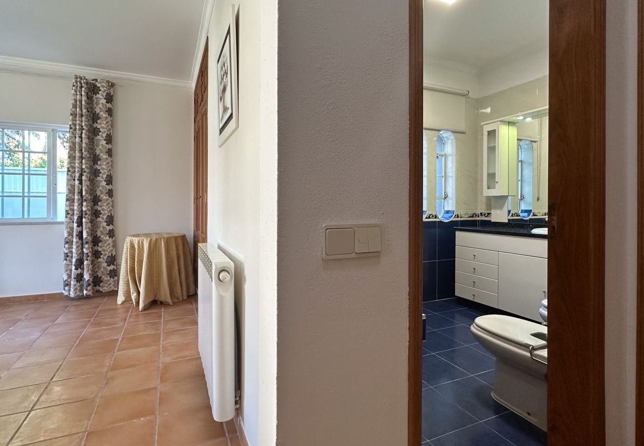 Villa em Albufeira -  Vivenda Catavento V5 Piscina e 100mt Praia da Galé
