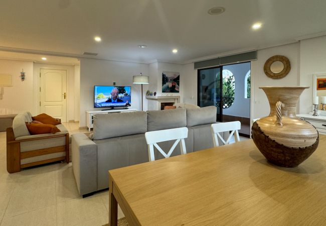 Apartamento em Albufeira - Apartamento T2, Praia da Falésia 1C, Albufeira Apartamento em Albufeira - Apartamento T2, Praia da Falésia 1C, Albufeira