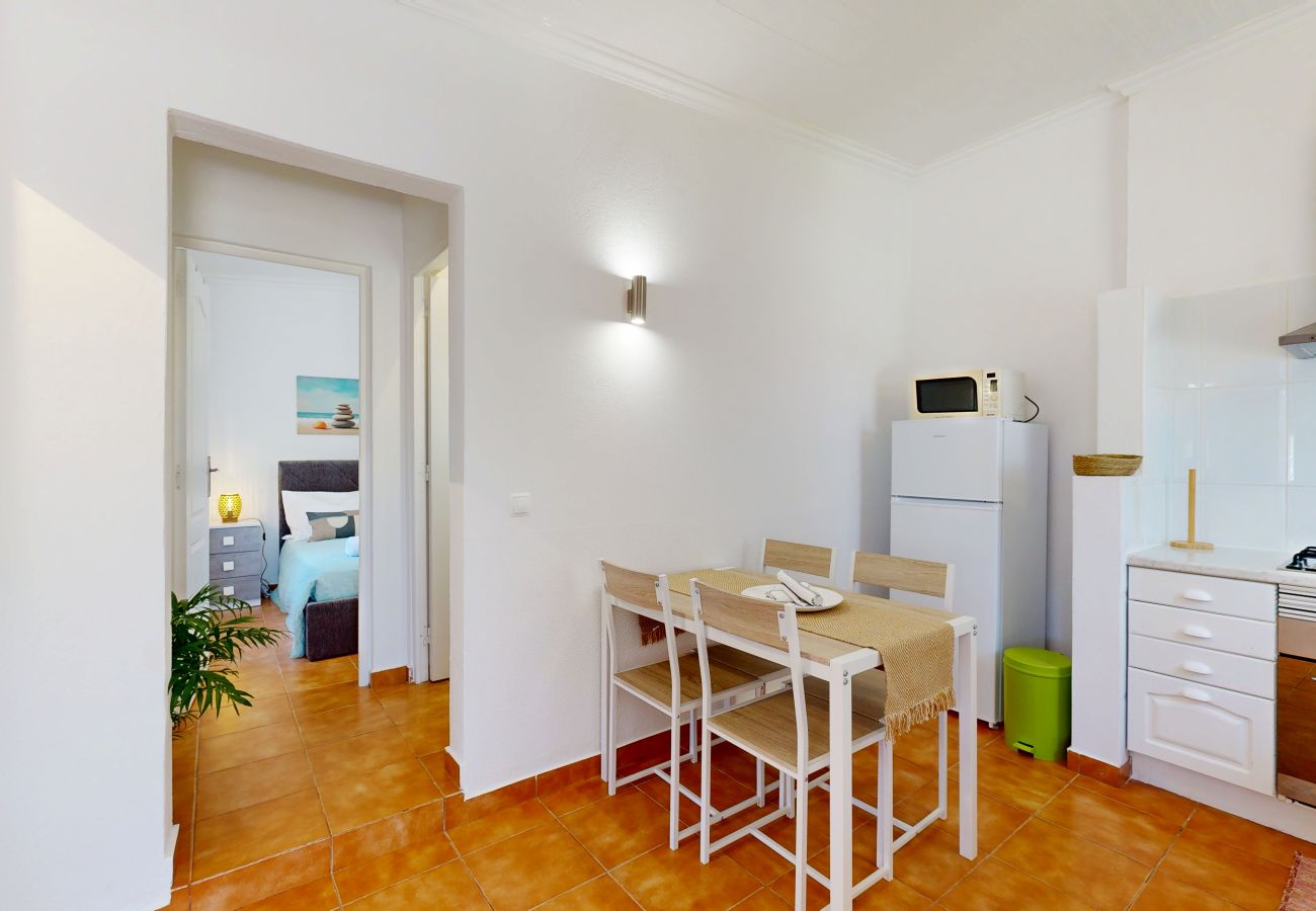 Alojamento de turismo rural em Guia - Quinta Casalinho - T2 Amendoeira