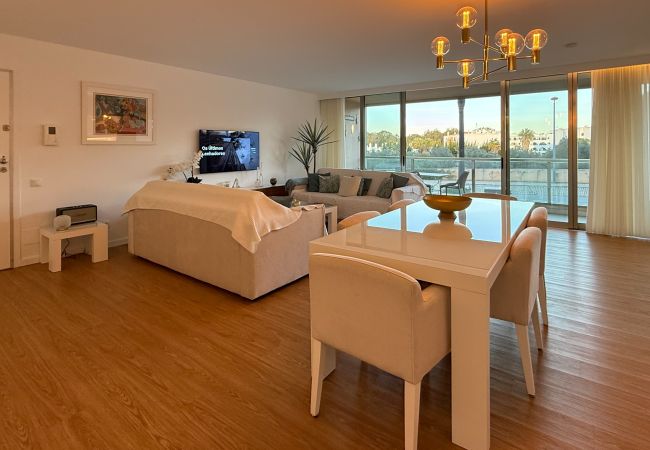 Apartamento em Albufeira - Herdade dos Salgados, T3 8B-1B, Vila das Lagoas Apartamento em Albufeira - Herdade dos Salgados, T3 8B-1B, Vila das Lagoas