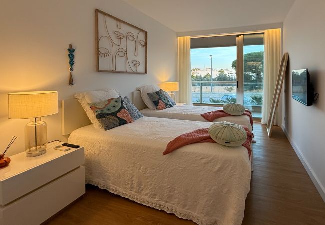 Apartamento em Albufeira - Herdade dos Salgados, T3 8B-1B, Vila das Lagoas Apartamento em Albufeira - Herdade dos Salgados, T3 8B-1B, Vila das Lagoas