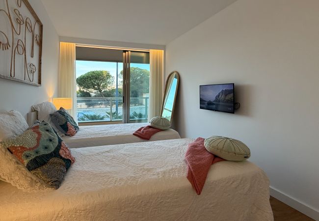 Apartamento em Albufeira - Herdade dos Salgados, T3 8B-1B, Vila das Lagoas Apartamento em Albufeira - Herdade dos Salgados, T3 8B-1B, Vila das Lagoas