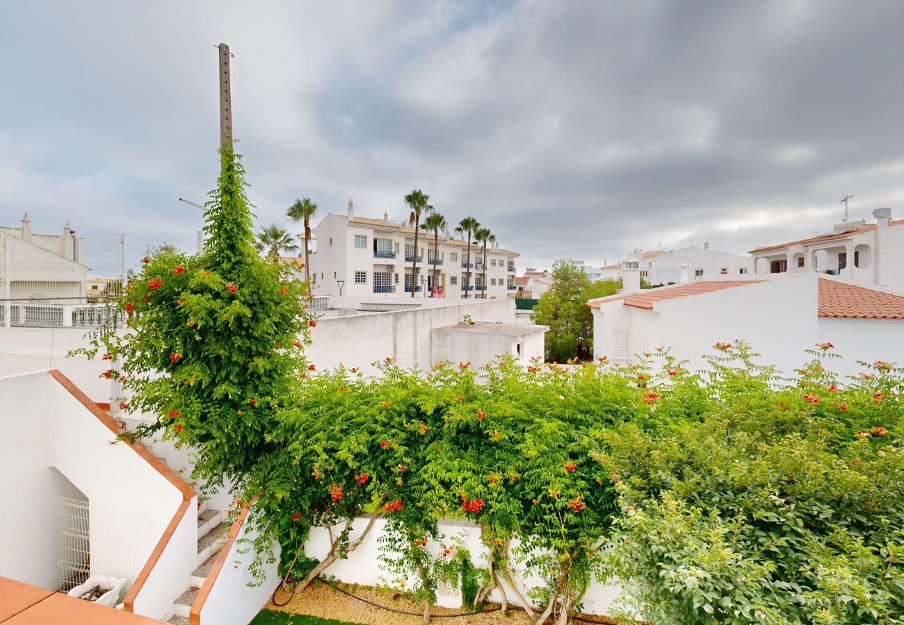Casa geminada em Albufeira - Oura Villas V3 105