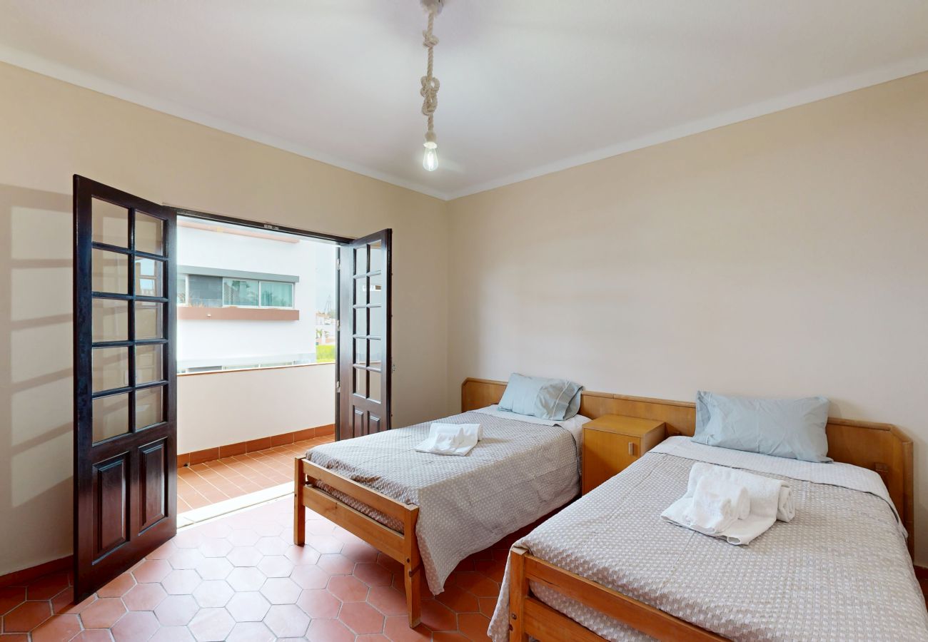 Casa geminada em Albufeira - Oura Villas V3 105