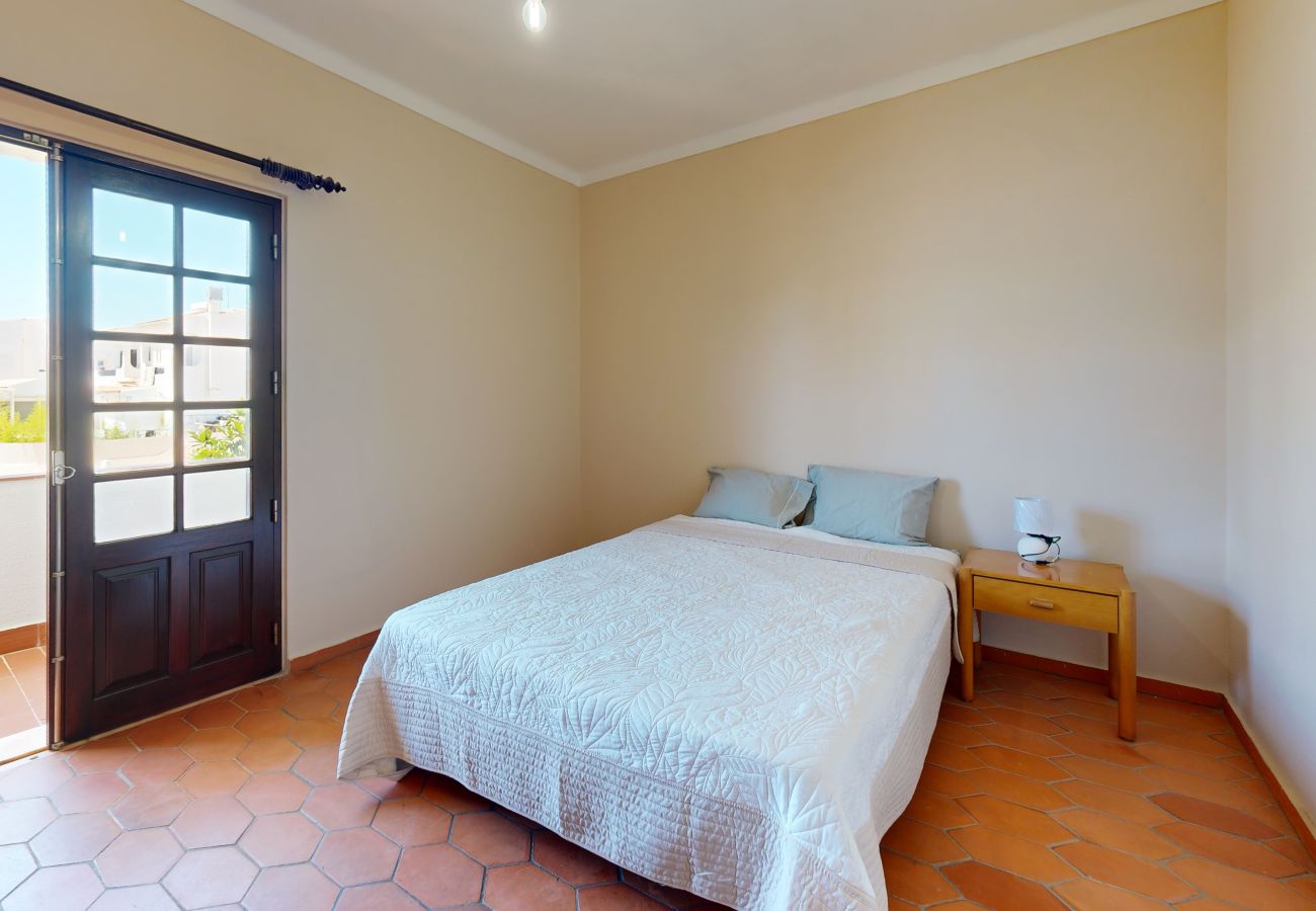 Casa geminada em Albufeira - Oura Villas V4 103