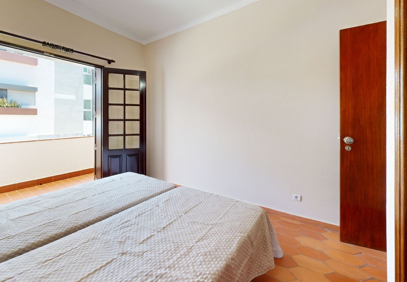 Casa geminada em Albufeira - Oura Villas V4 103
