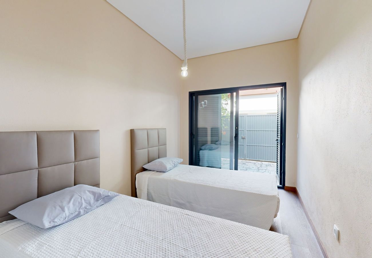 Casa geminada em Albufeira - Oura Villas V4 102