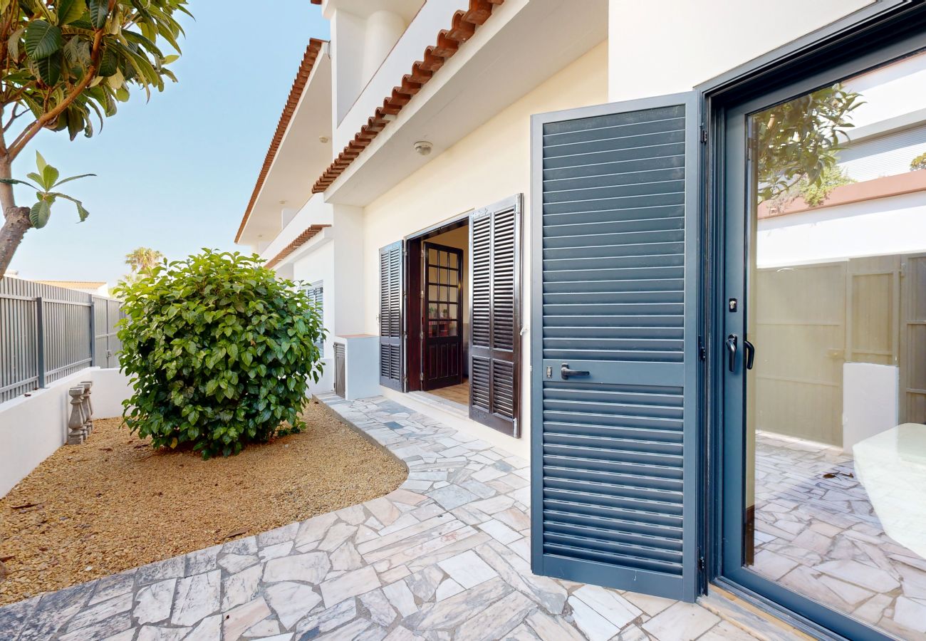 Casa geminada em Albufeira - Oura Villas V4 102