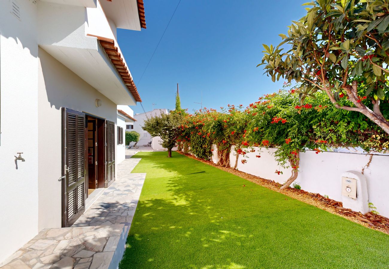 Casa geminada em Albufeira - Oura Villas V4 102