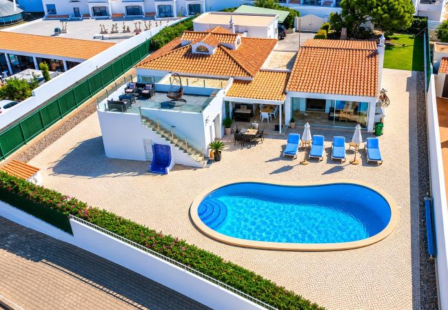 Villa em Albufeira - Villa Hipolito V4 com Piscina e BBQ