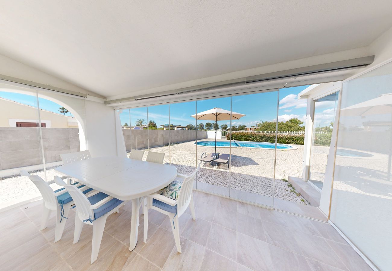 Villa em Albufeira - Villa Hipolito V4 com Piscina e BBQ
