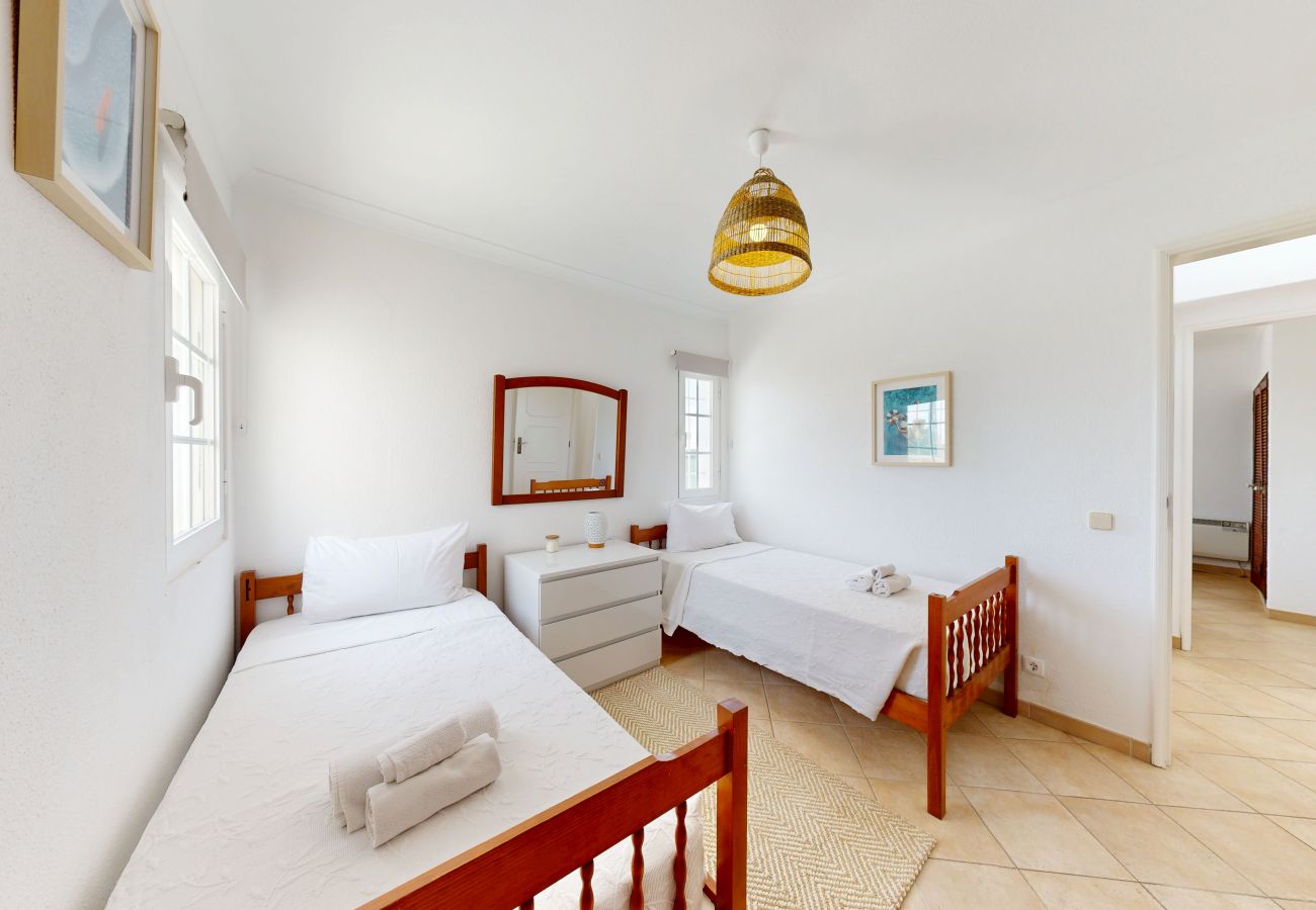 Villa em Albufeira - Villa Hipolito V4 com Piscina e BBQ