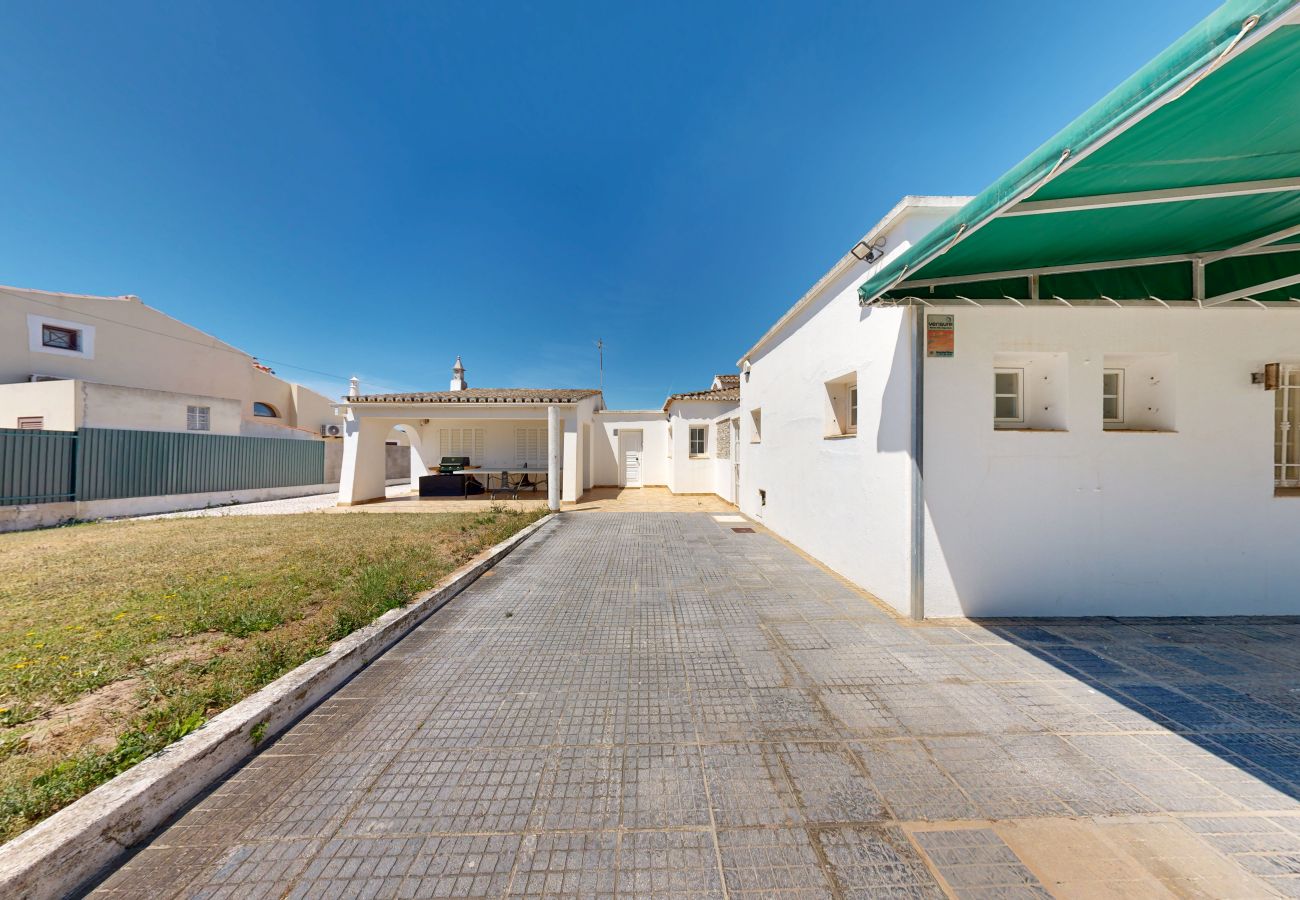 Villa em Albufeira - Villa Hipolito V4 com Piscina e BBQ