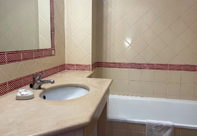 Villa in Albufeira - Moradia T3 Águia Marina, Pool & BBQ Villa in Albufeira - Moradia T3 Águia Marina, Pool & BBQ