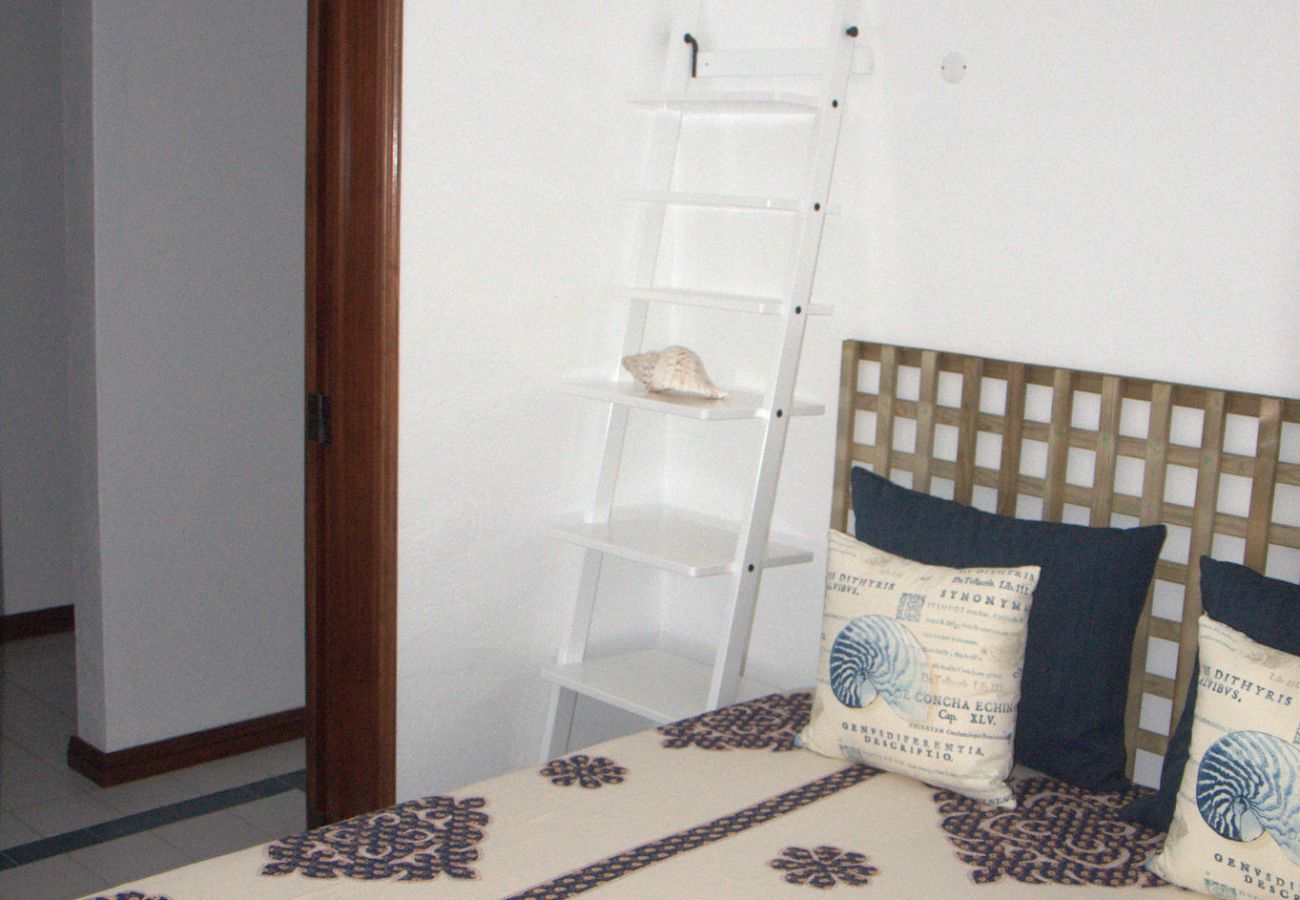 Apartment in Albufeira - Apartamento T3 Gemeas, a 20 metros da Praia dos Olhos de Água