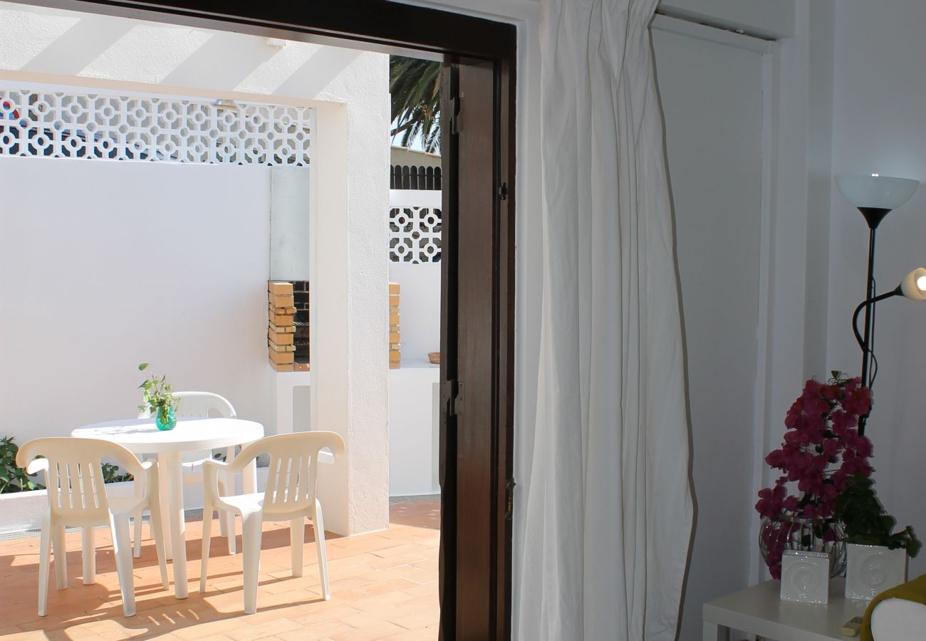 Apartment in Albufeira - Apartamento T3 Gemeas, a 20 metros da Praia dos Olhos de Água