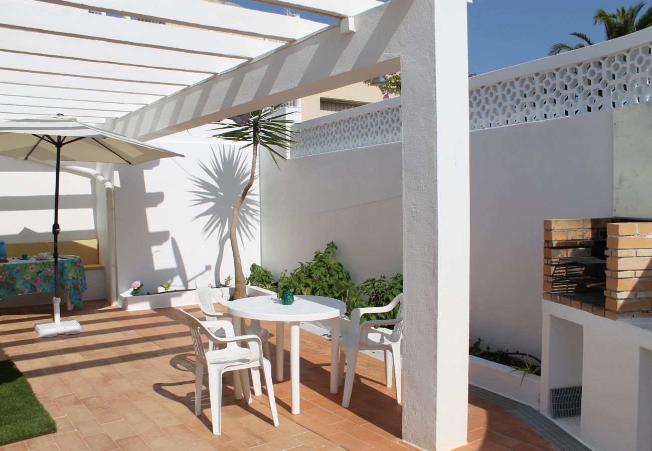 Apartment in Albufeira - Apartamento T3 Gemeas, a 20 metros da Praia dos Olhos de Água