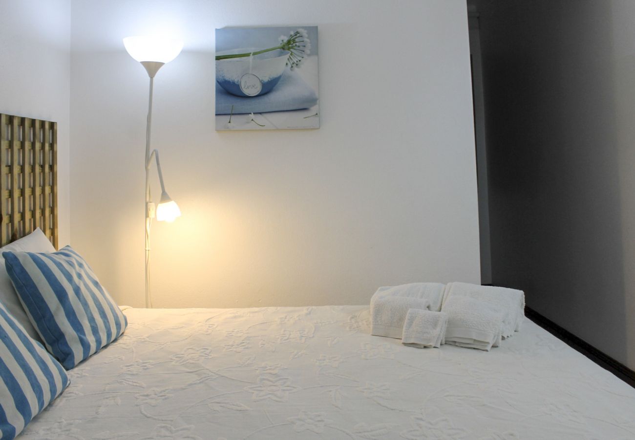 Apartment in Albufeira - Apartamento T3 Gemeas, a 20 metros da Praia dos Olhos de Água