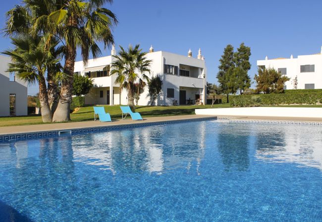 Apartment in Pêra - Condomínio Vilita, T1-Lt-5,F, piscina, campo de ténis e churrasqueira, Pêra-Silves Apartment in Pêra - Condomínio Vilita, T1-Lt-5,F, piscina, campo de ténis e churrasqueira, Pêra-Silves