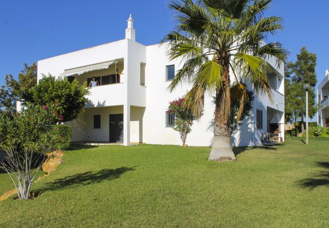 Apartment in Pêra - Condomínio Vilita, T1-Lt-5,F, piscina, campo de ténis e churrasqueira, Pêra-Silves Apartment in Pêra - Condomínio Vilita, T1-Lt-5,F, piscina, campo de ténis e churrasqueira, Pêra-Silves