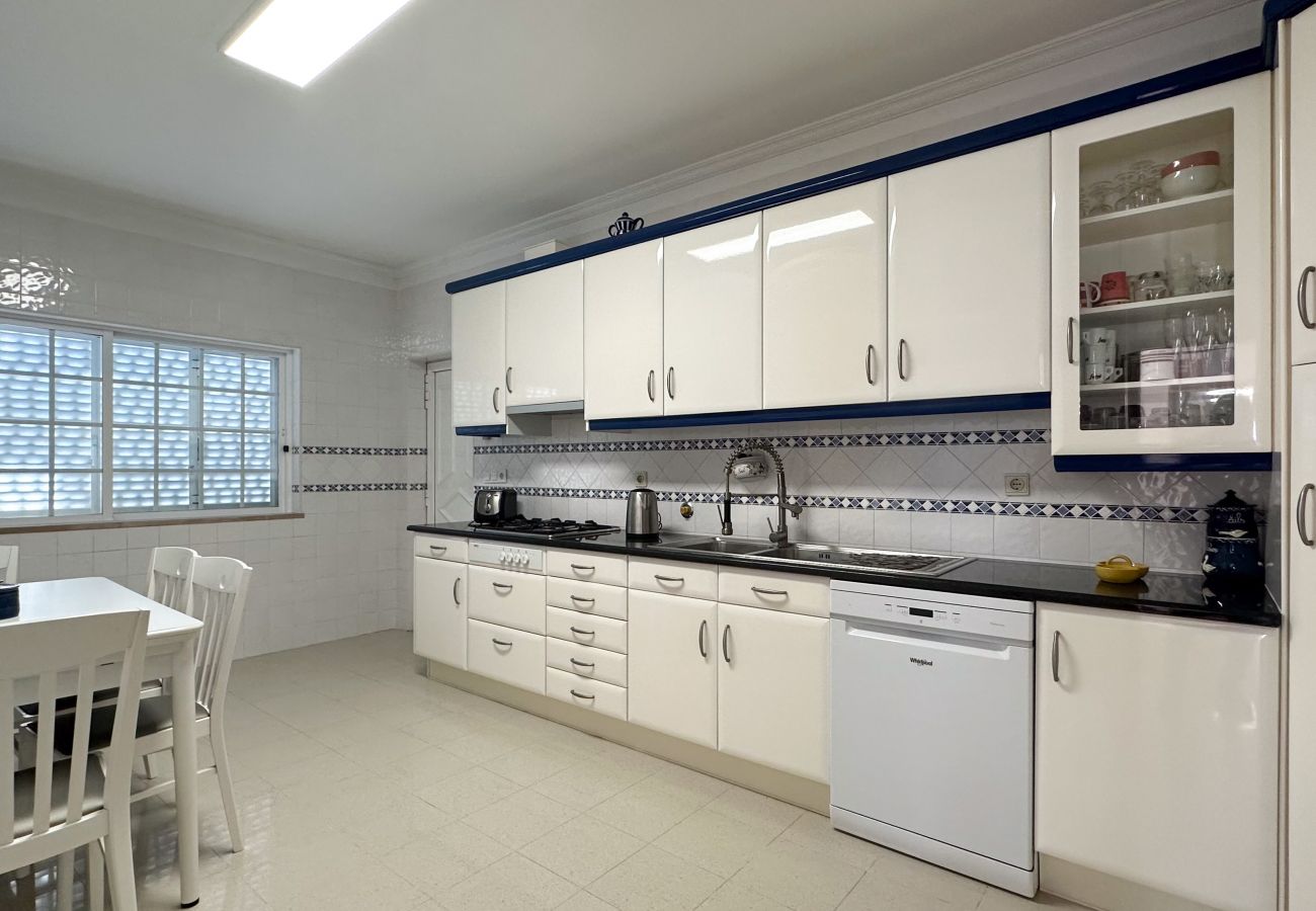 Villa in Albufeira -  Villa Catavento V5 Piscina e 100mt Praia da Galé