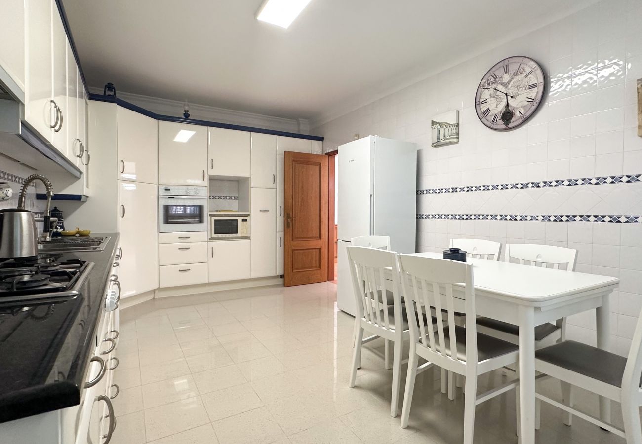 Villa in Albufeira -  Villa Catavento V5 Piscina e 100mt Praia da Galé