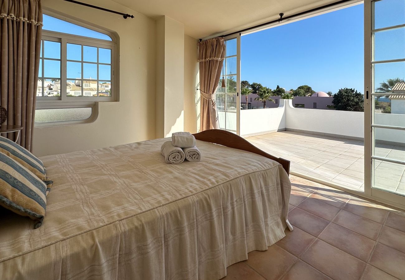 Villa in Albufeira -  Villa Catavento V5 Piscina e 100mt Praia da Galé