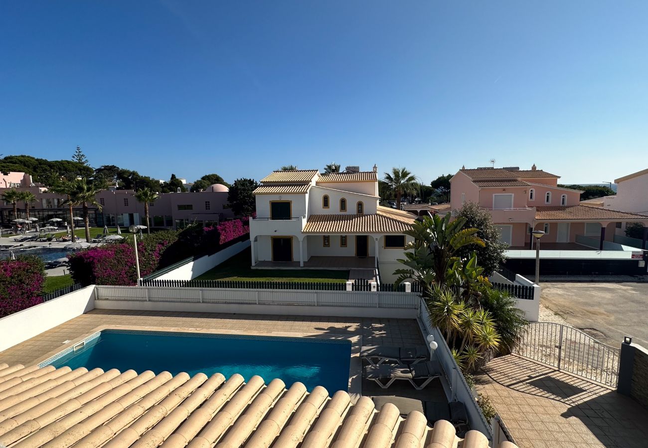 Villa in Albufeira -  Villa Catavento V5 Piscina e 100mt Praia da Galé