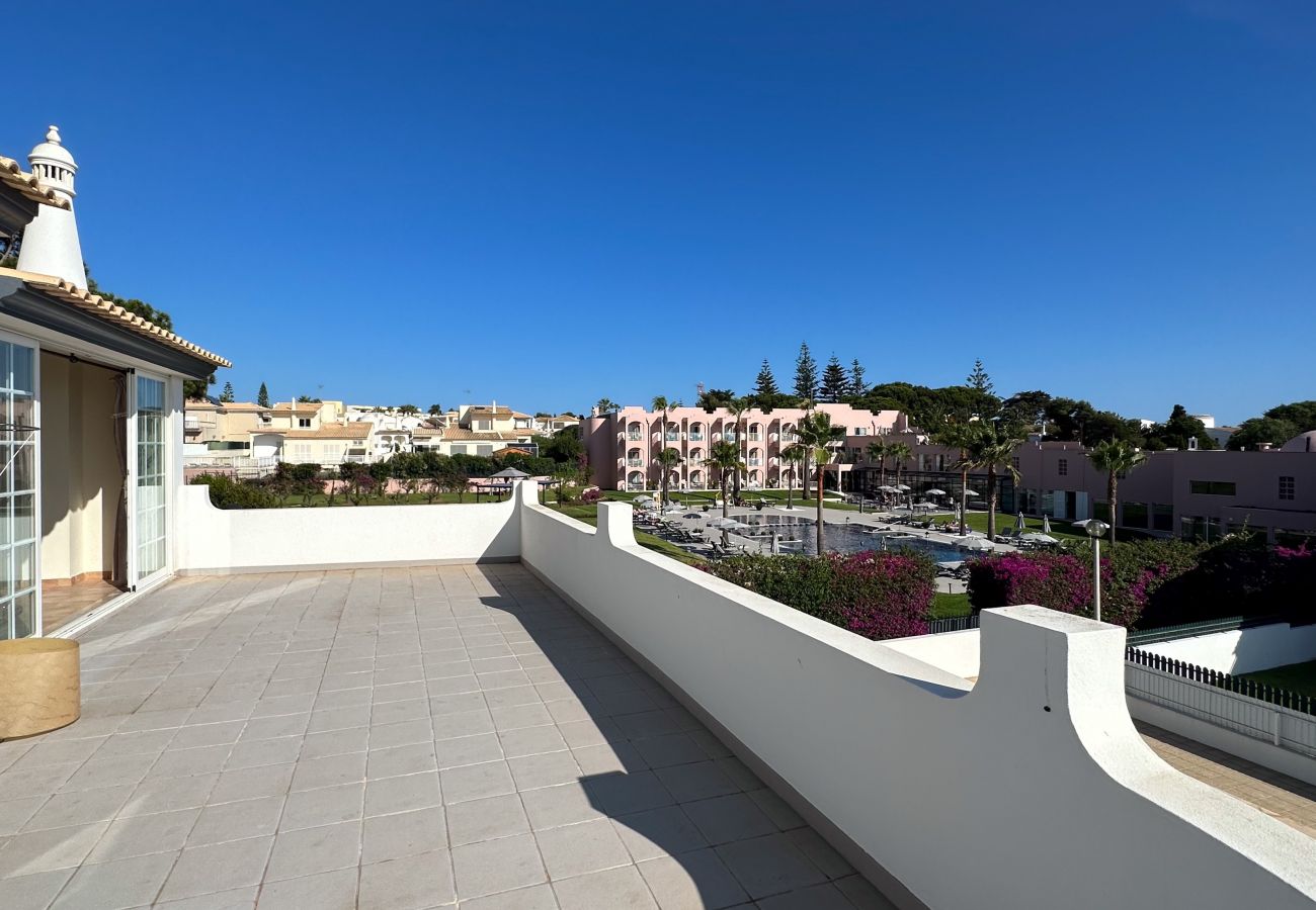 Villa in Albufeira -  Villa Catavento V5 Piscina e 100mt Praia da Galé