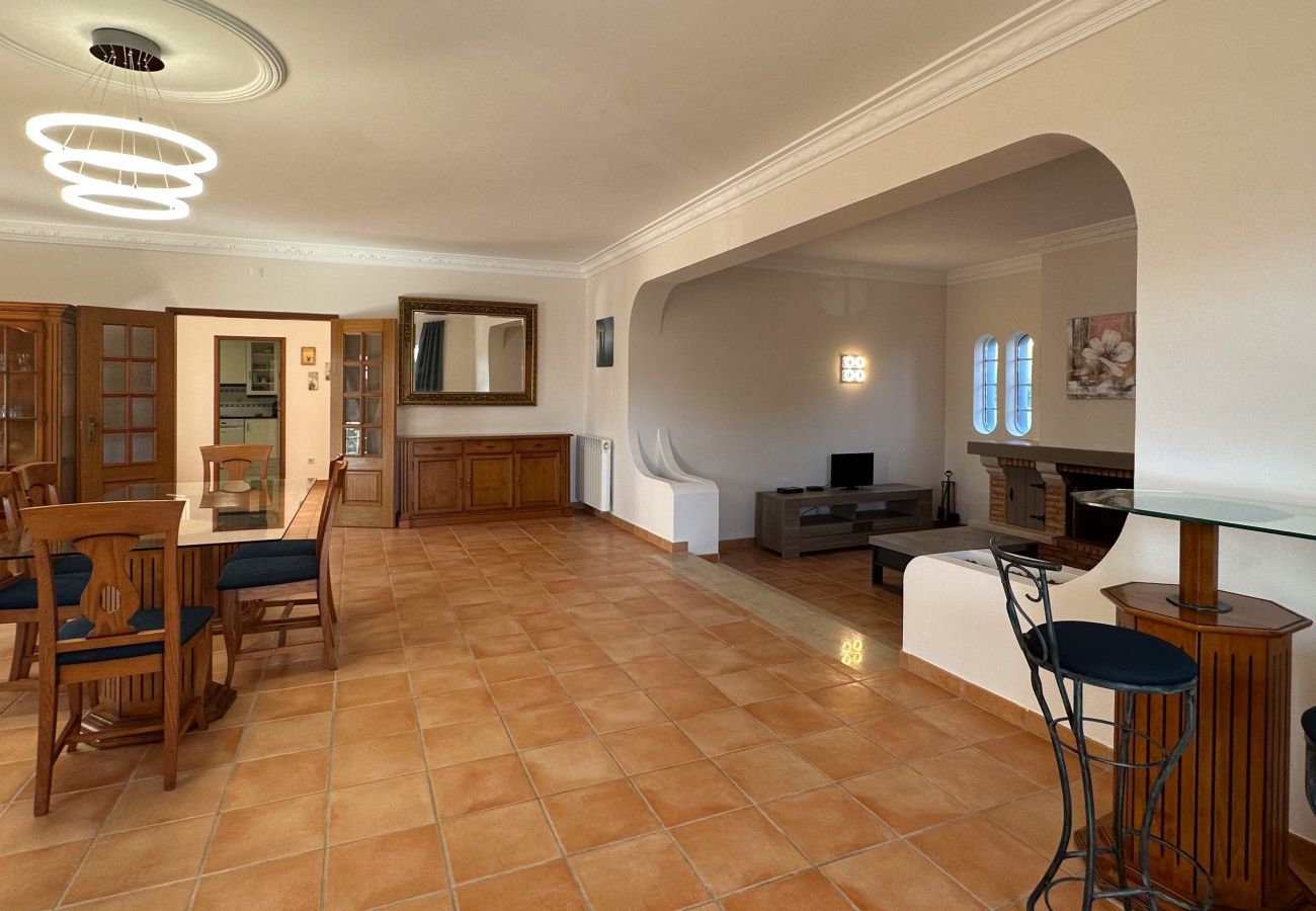 Villa in Albufeira -  Villa Catavento V5 Piscina e 100mt Praia da Galé