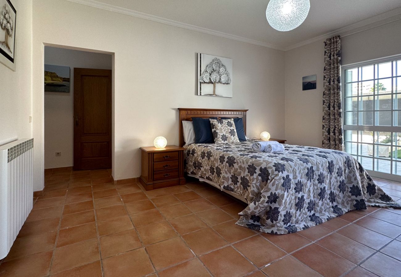 Villa in Albufeira -  Villa Catavento V5 Piscina e 100mt Praia da Galé