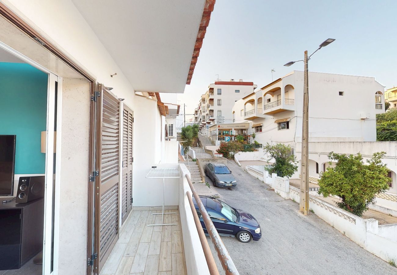 Apartment in Albufeira - Apartament T1 Caliços 600mt Fishermans Beach