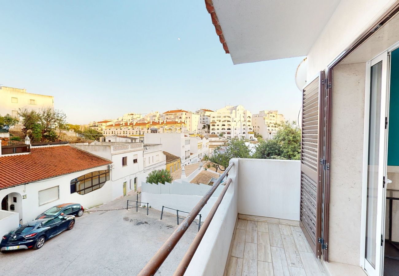 Apartment in Albufeira - Apartament T1 Caliços 600mt Fishermans Beach